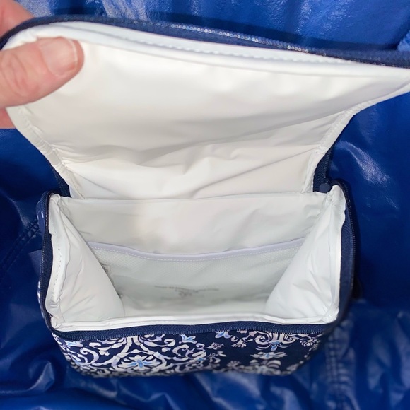 Vera Bradley Crossbody Lunch Bag - Picture 3 of 4